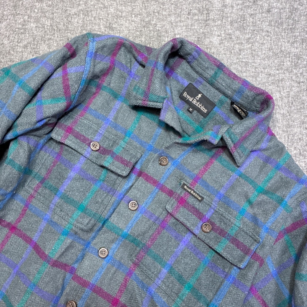 Vintage Royal Robbins Wool‎ Blend Flannel Mens Size M Gray Plaid Button Up Shirt